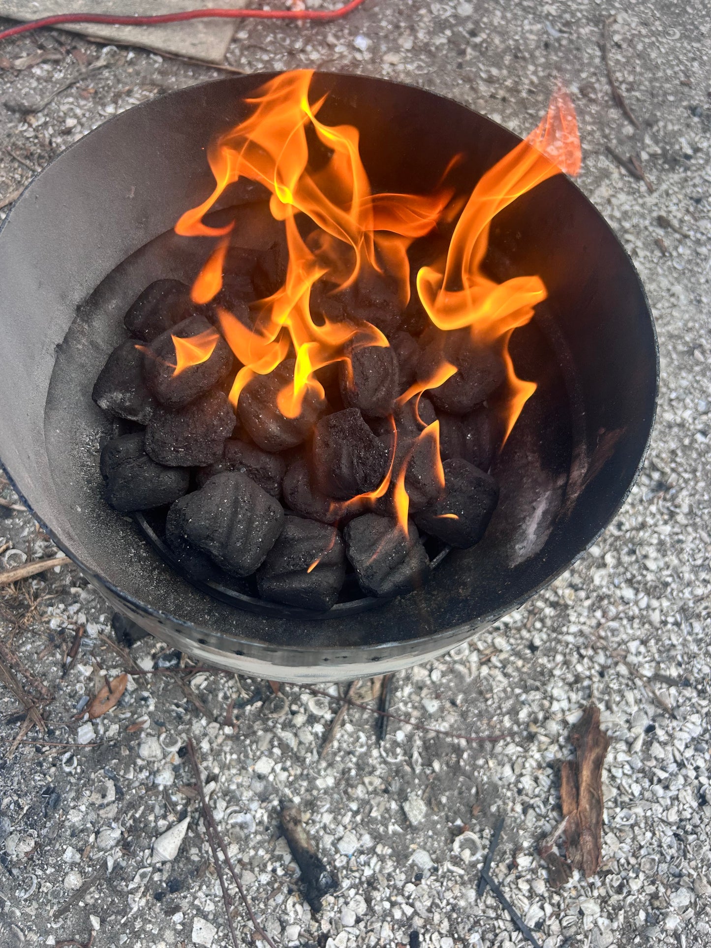 Snuffer pot