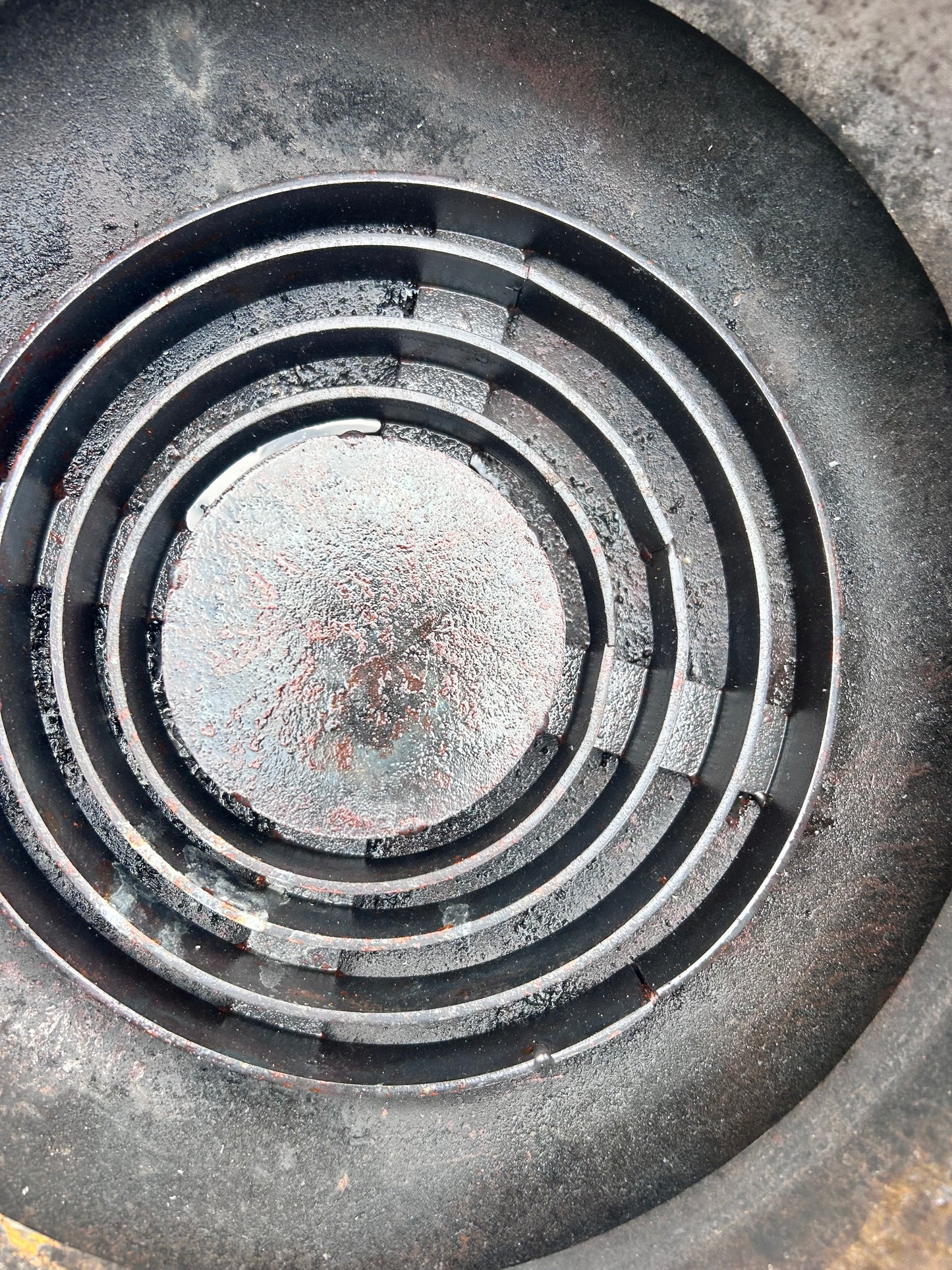 Snuffer pot