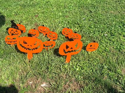 Pumpkin yard stakes