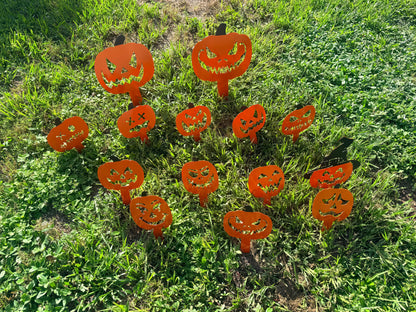 Pumpkin yard stakes